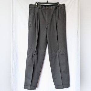 ☘️Brooks Brothers Elliot Fit Gray Advantage Chino Pleated Pants 37x30 *Flaws*